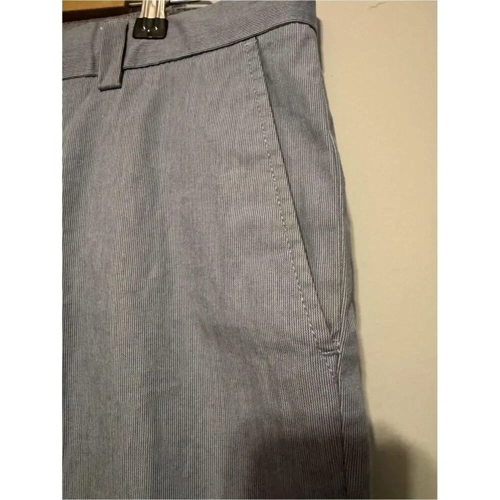 Banana Republic Men's Blue stripped Trousers